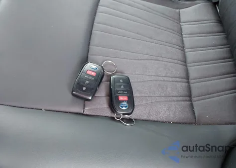 2021 Toyota Venza Xle из США, поврежденный, VIN JTEAAAAH8MJ046196